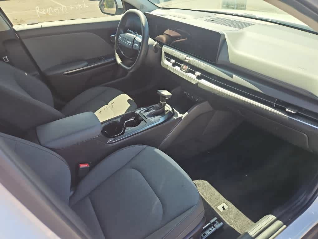 Used 2025 Kia K4 FWD image 13