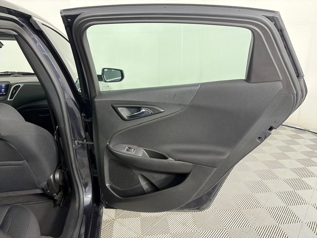 Used 2023 Chevrolet Malibu LT FWD image 28