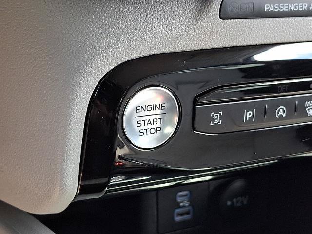 Certified 2023 Ford Escape Platinum AWD/4WD image 23
