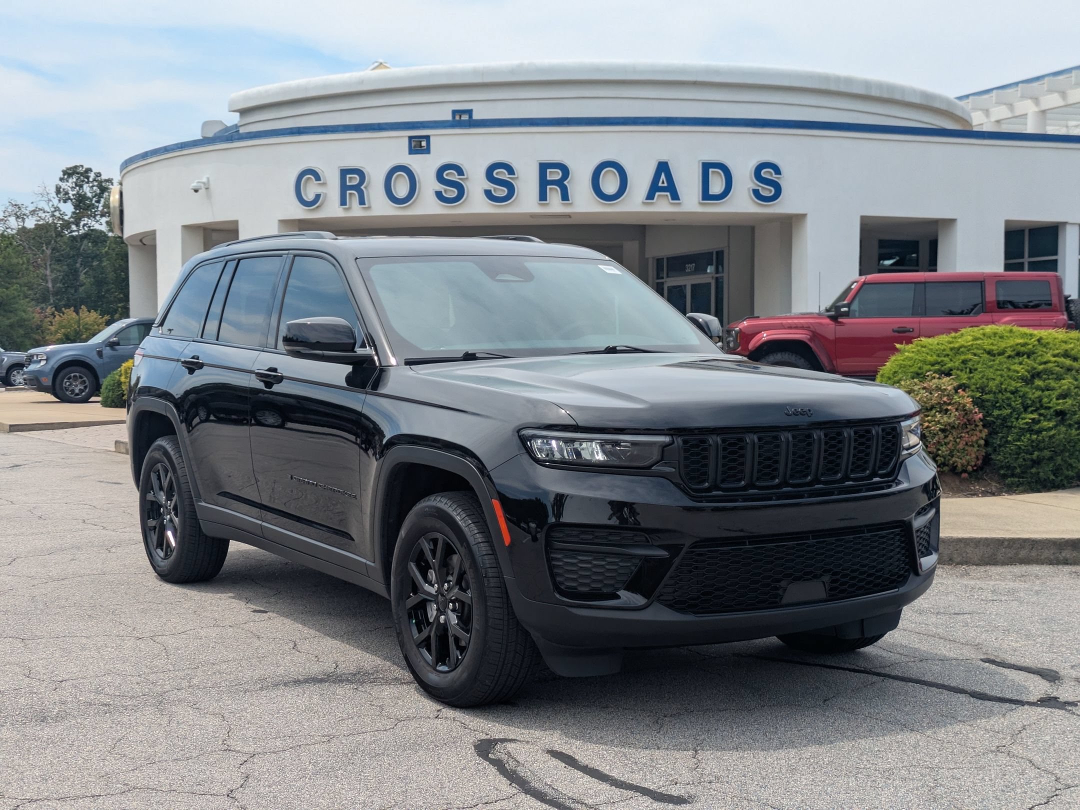 Used 2024 Jeep Grand Cherokee Altitude