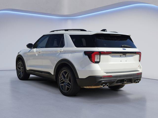 Certified 2025 Ford Explorer ST RWD image 4