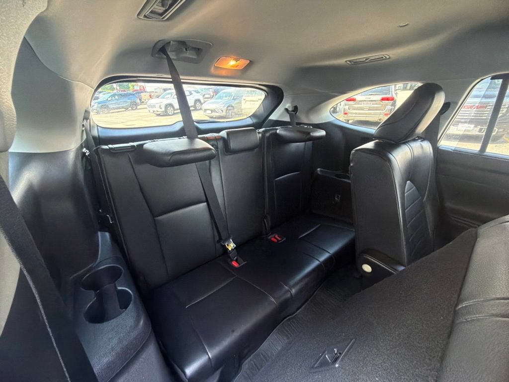 Used 2022 Toyota Highlander XLE AWD/4WD image 44
