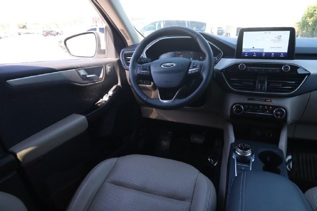 Certified 2020 Ford Escape SEL FWD image 24