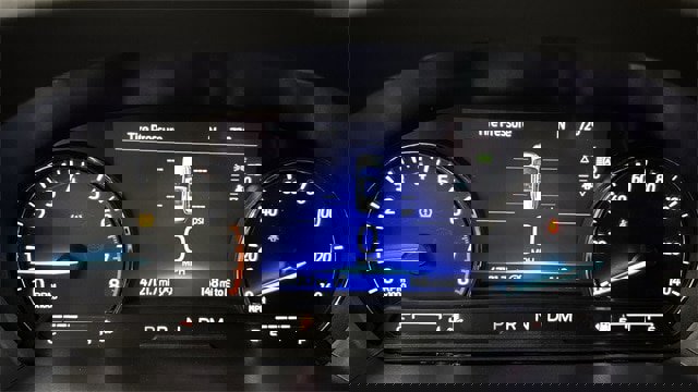 Certified 2020 Ford Explorer XLT w/ Equipment Group 202A image 7