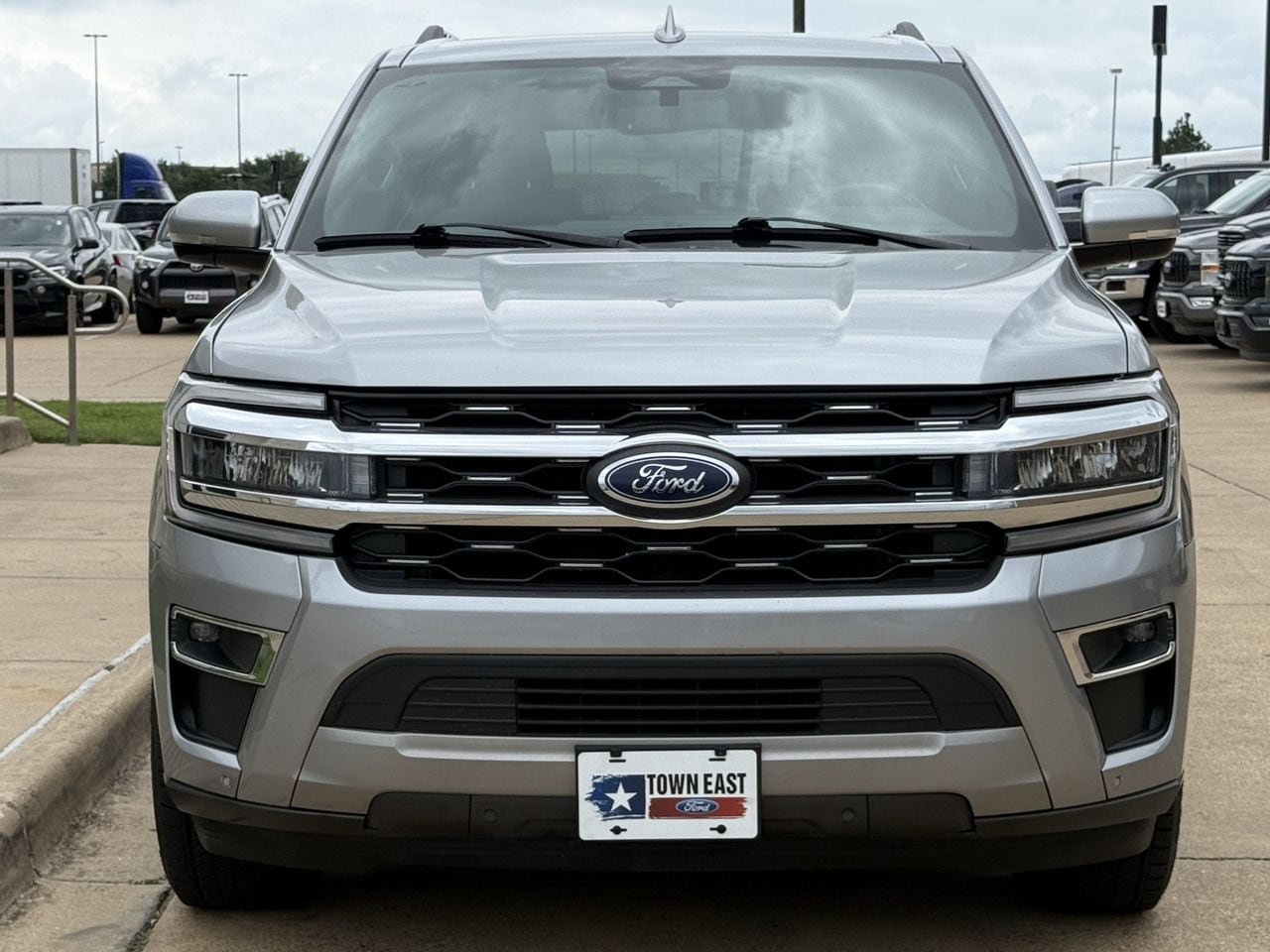 Certified 2024 Ford Expedition Limited RWD image 7