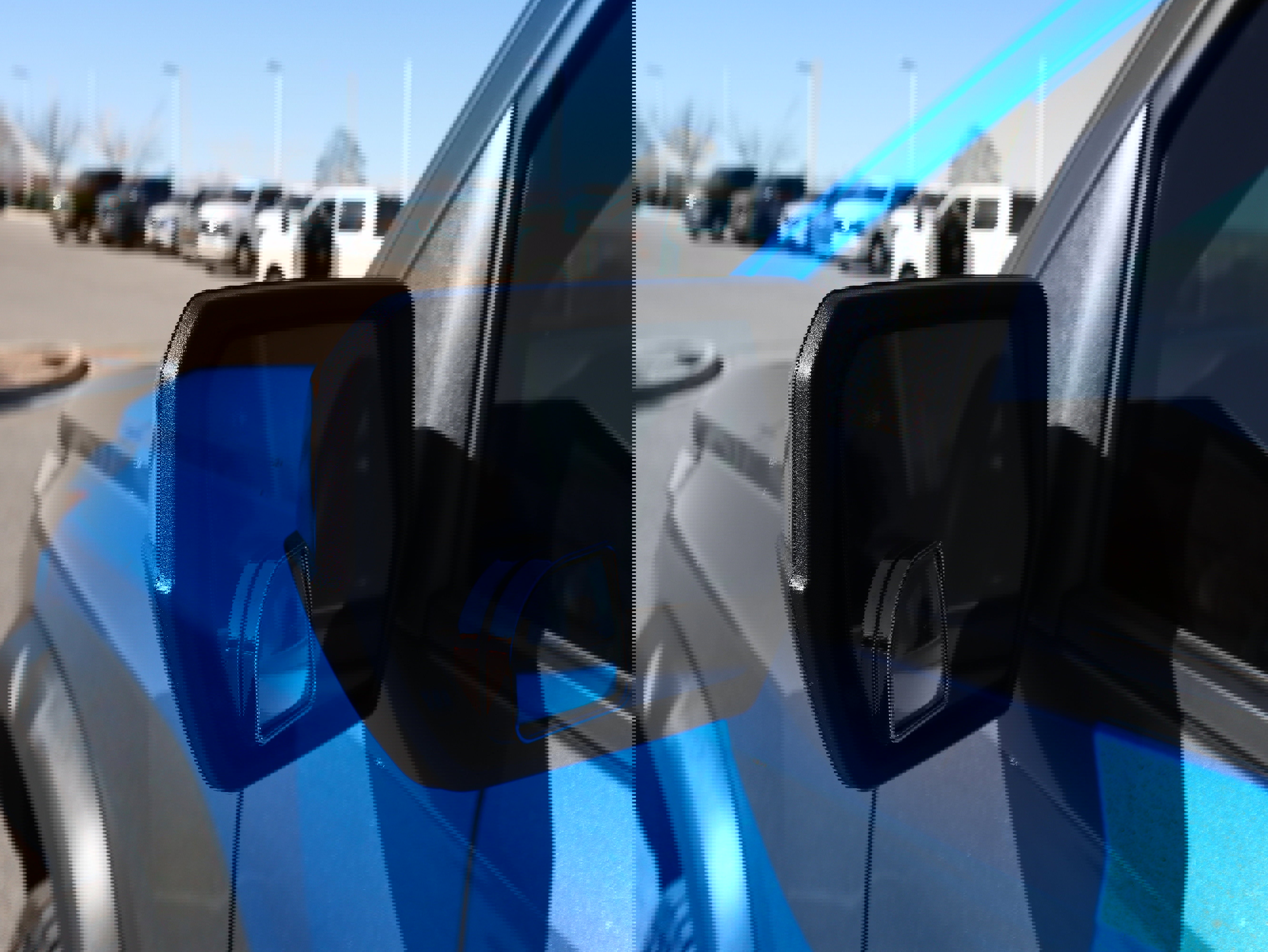 Used 2023 Chevrolet Colorado ZR2 w/ ZR2 Convenience Package III image 17