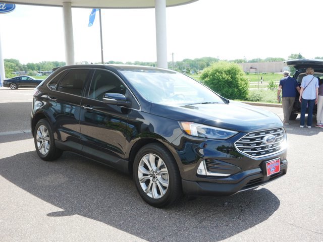 Certified 2023 Ford Edge Titanium w/ Equipment Group 301A AWD/4WD image 3