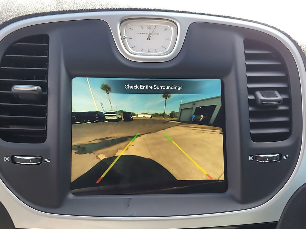 Used 2023 Chrysler 300 Touring L image 23