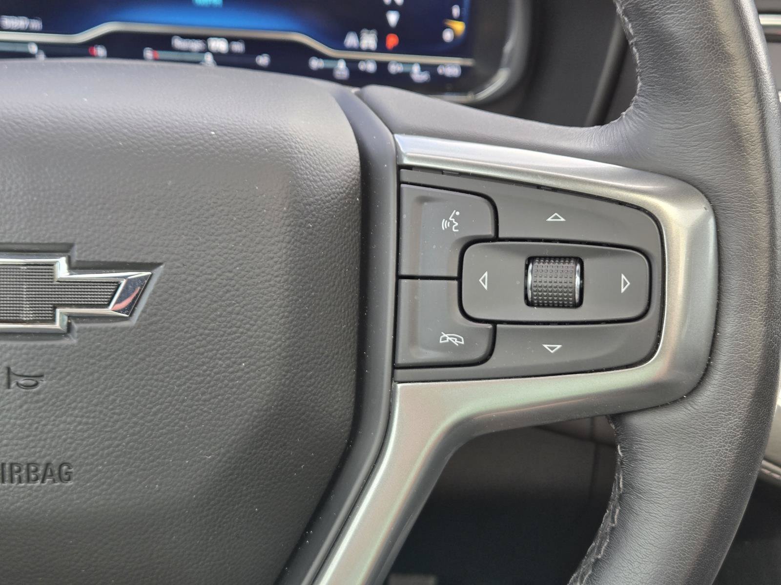 Used 2022 Chevrolet Tahoe Z71 w/ Luxury Package AWD/4WD image 27