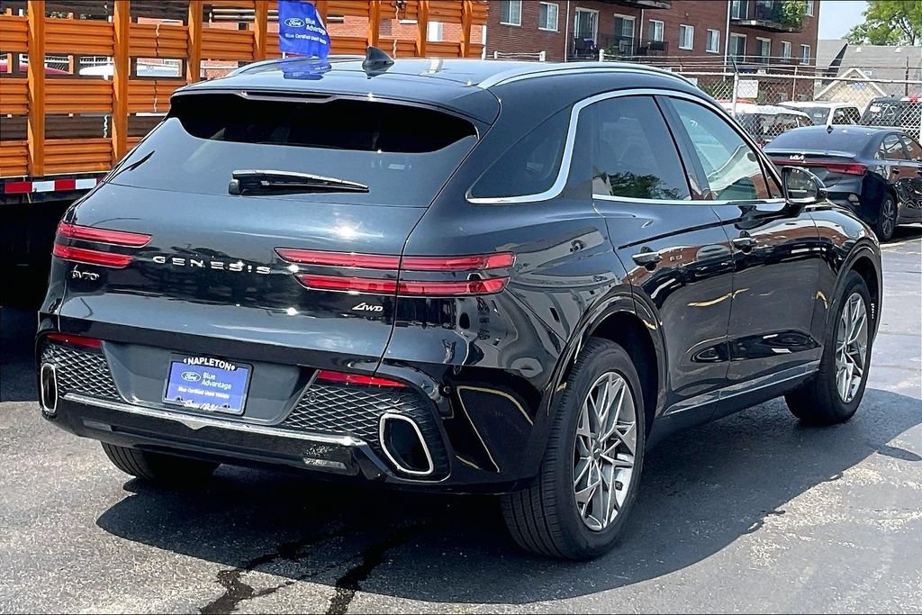 Used 2025 Genesis GV70 2.5T AWD/4WD image 12