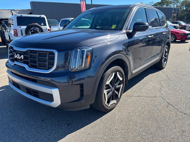 Used 2025 Kia Telluride S FWD image 2