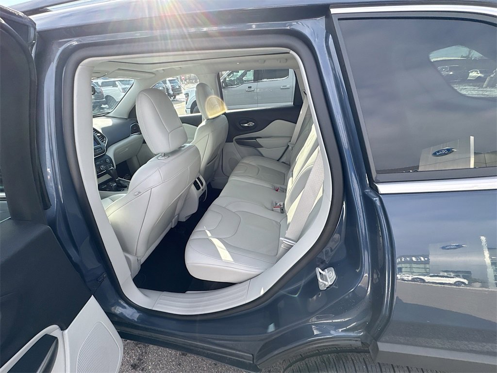 Used 2022 Jeep Cherokee Latitude Lux w/ Sun & Sound Group image 19