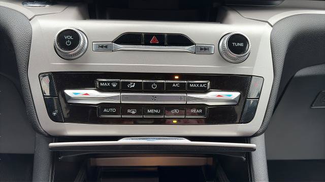 Certified 2023 Ford Explorer XLT w/ Equipment Group 202A AWD/4WD image 25