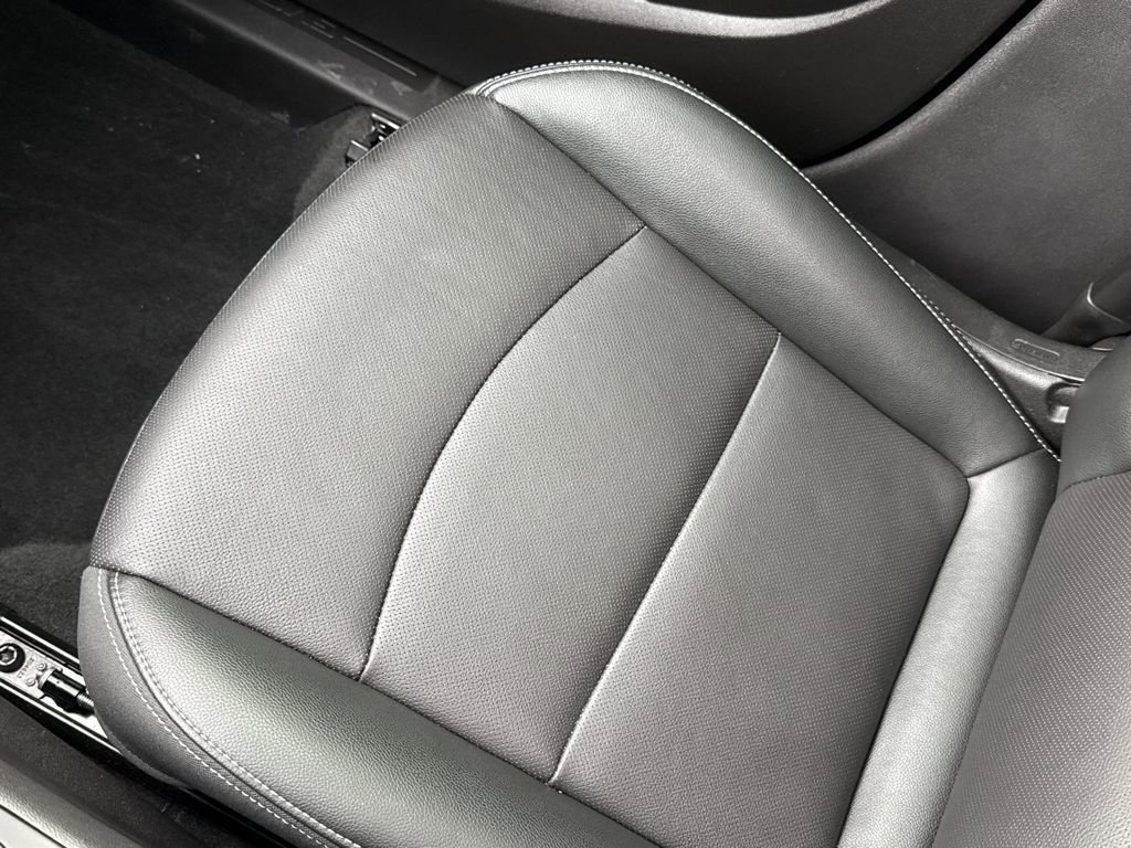 Used 2024 GMC Terrain SLT w/ Infotainment Package II image 25