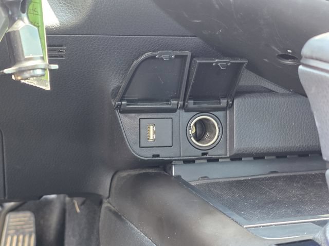 Used 2023 Toyota Camry SE FWD image 19