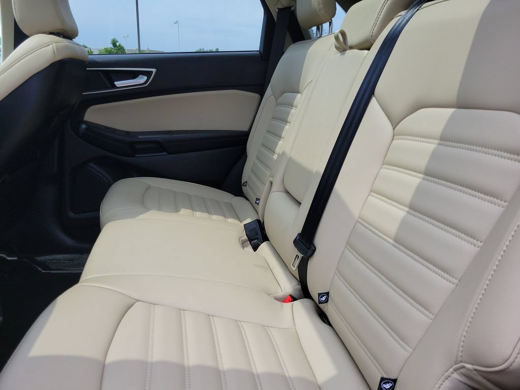 Certified 2023 Ford Edge SEL w/ Convenience Package AWD/4WD image 12
