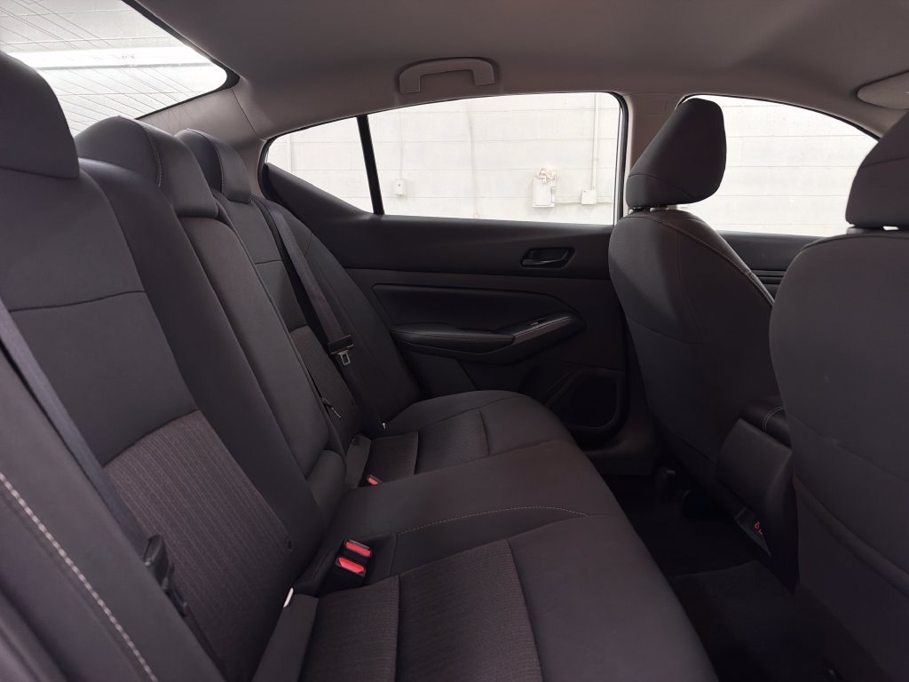 Used 2025 Nissan Altima 2.5 SV FWD image 29