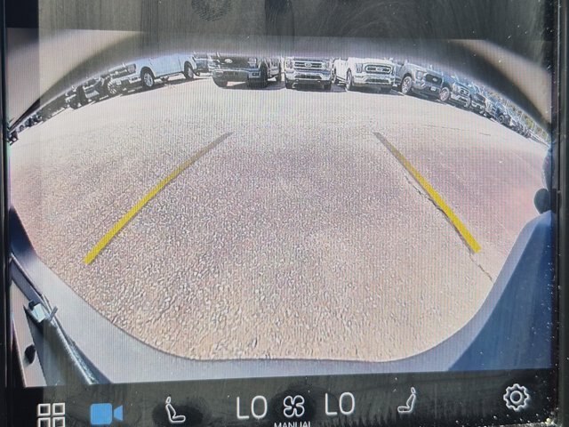 Used 2025 Volvo XC40 B5 Core AWD/4WD image 23
