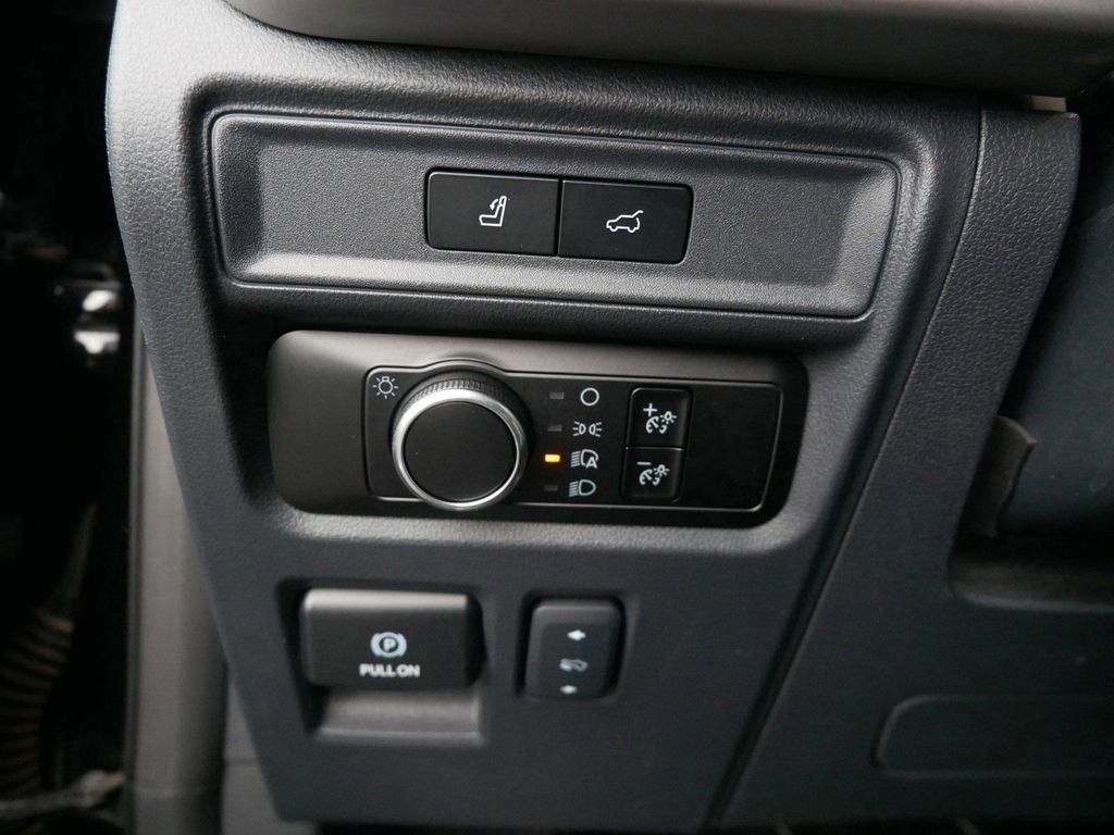 Certified 2024 Ford Expedition Max XLT image 21