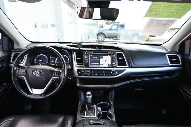 Used 2019 Toyota Highlander XLE AWD/4WD image 28