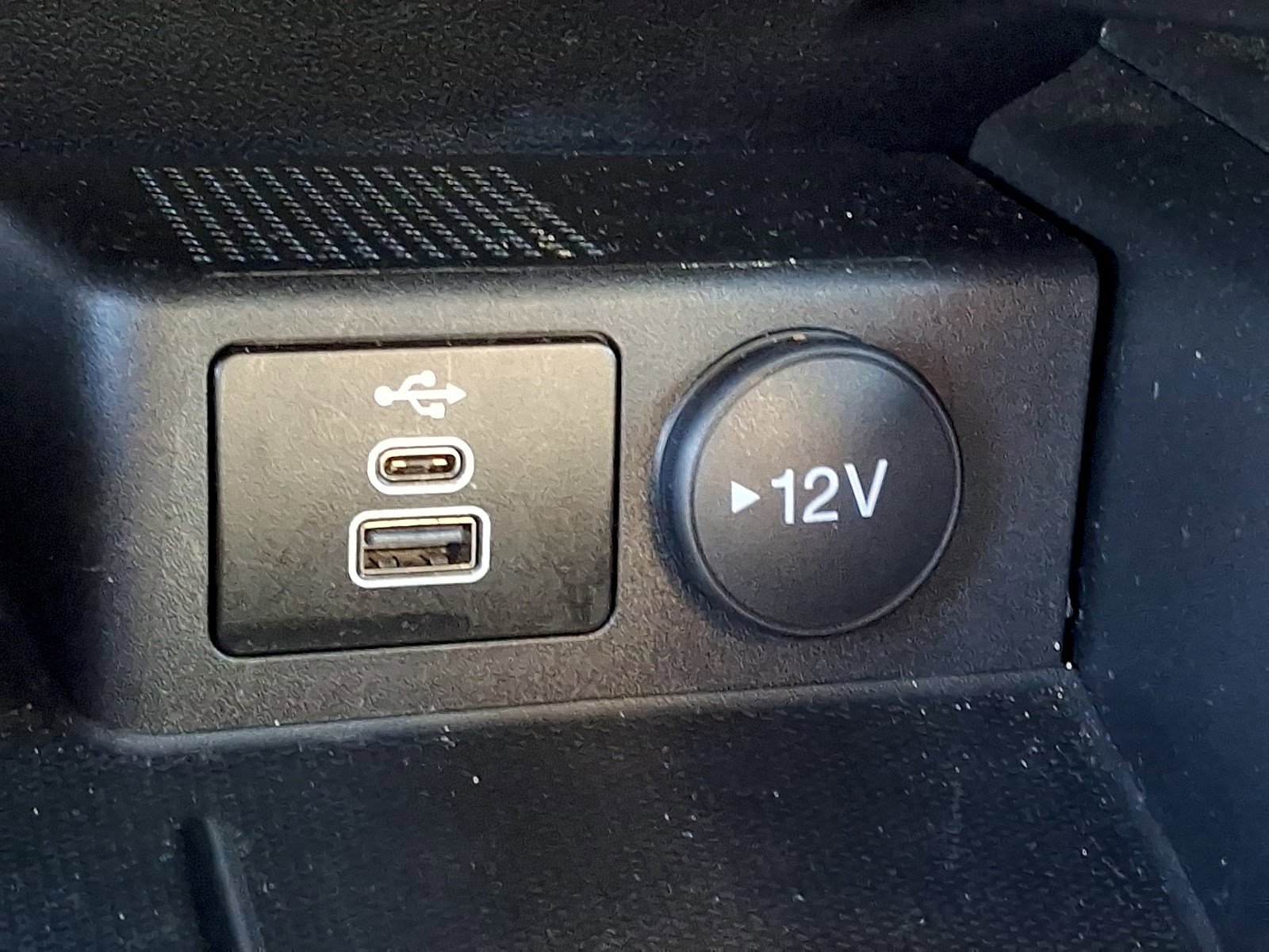 Certified 2025 Ford Escape ST-Line image 23