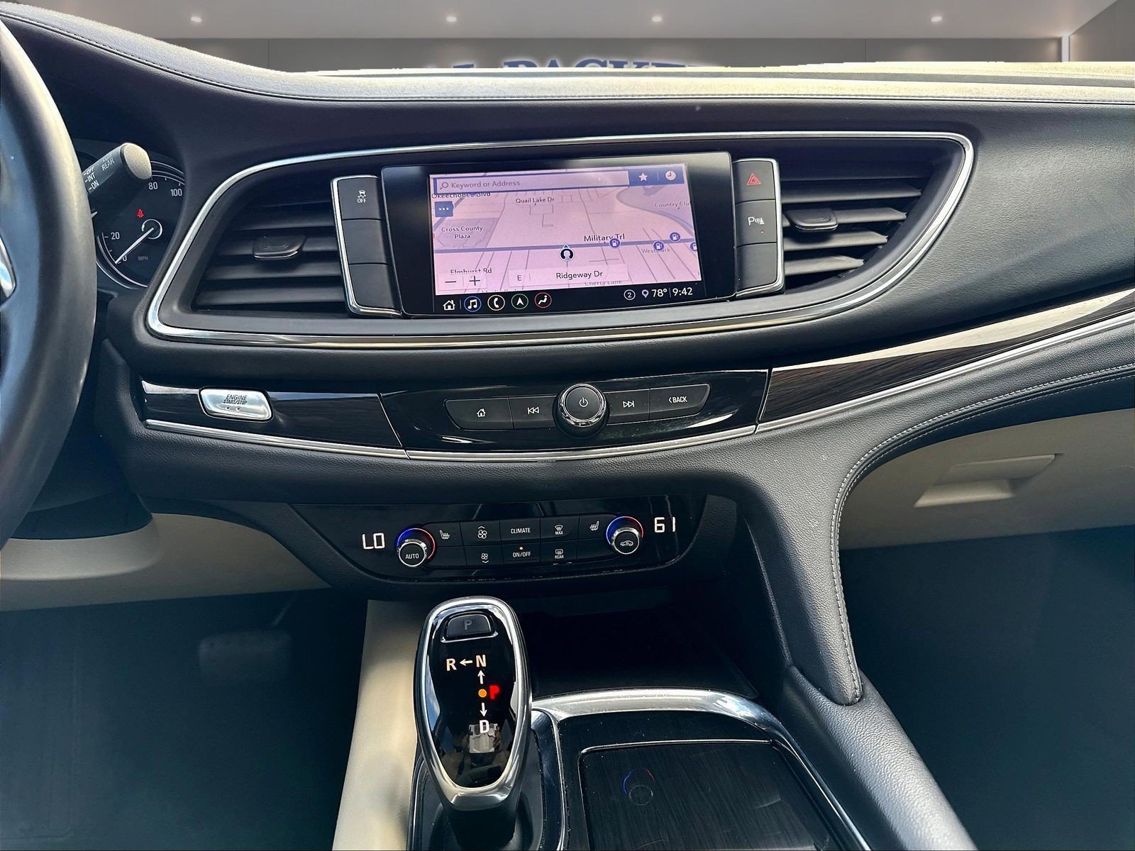 Used 2020 Buick Enclave Essence w/ Sound and Sites Package FWD image 13