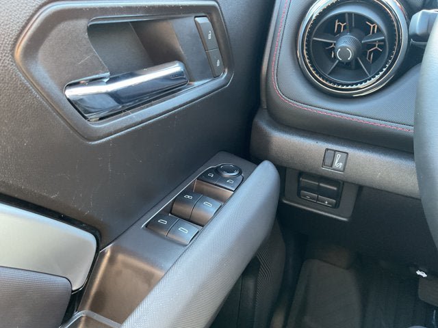 Used 2025 Chevrolet Colorado Z71 AWD/4WD image 20