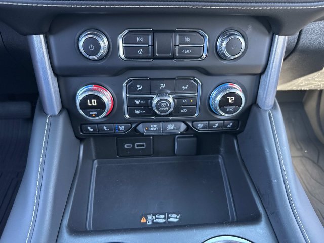 Used 2024 GMC Yukon SLT w/ SLT Luxury Package AWD/4WD image 25