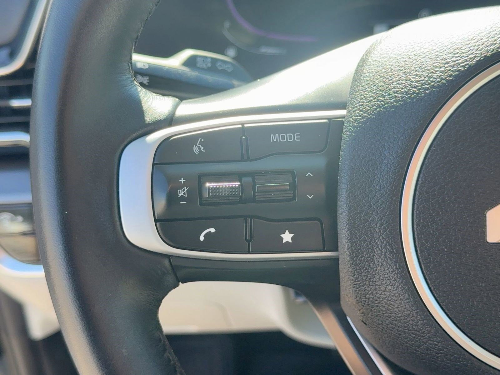 Used 2024 Kia Sportage EX image 17