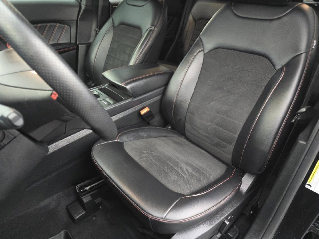 Certified 2024 Ford Edge ST-Line AWD/4WD image 21