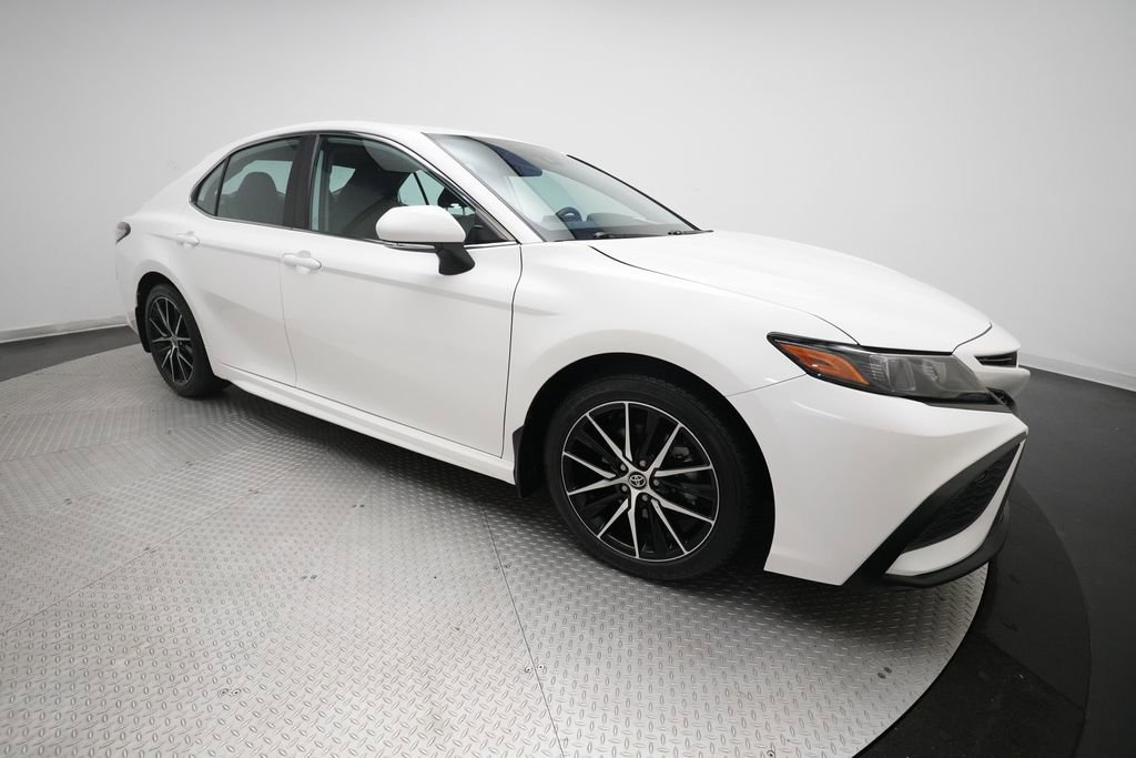 Used 2024 Toyota Camry SE AWD/4WD image 34
