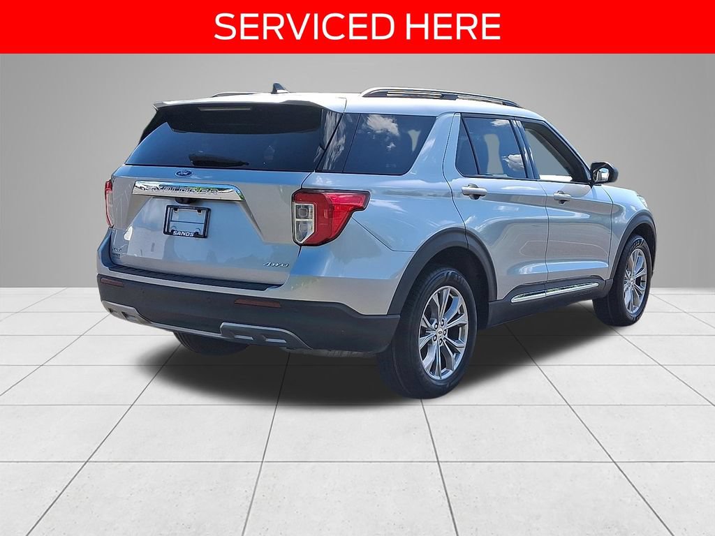 Certified 2023 Ford Explorer XLT w/ Equipment Group 202A AWD/4WD image 4