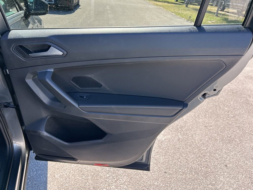 Used 2022 Volkswagen Tiguan S image 38