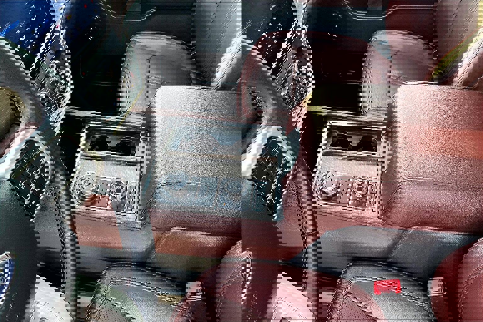 Certified 2024 Ford Expedition Limited image 15