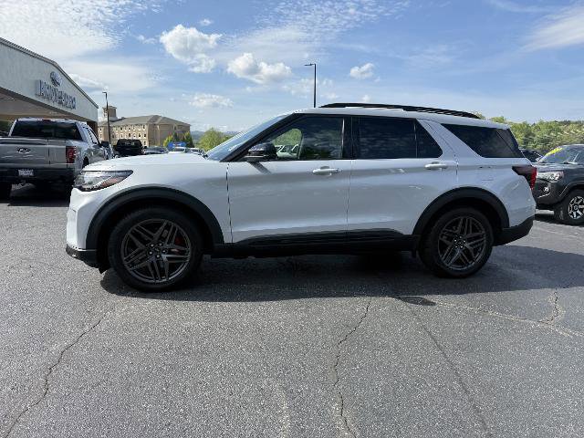 Certified 2026 Ford Explorer ST w/ Sun And Sound Package AWD/4WD image 5