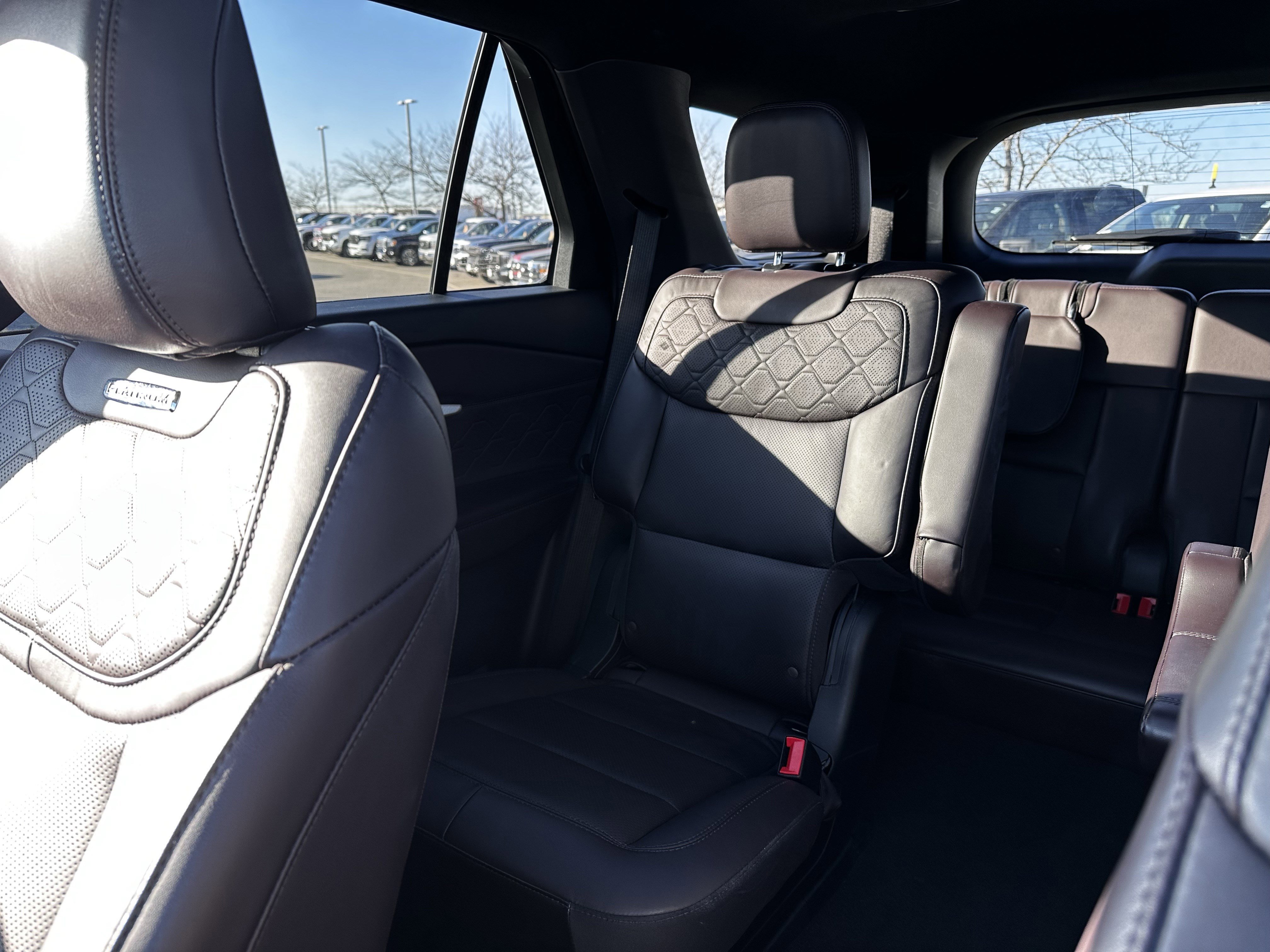 Certified 2025 Ford Explorer Platinum w/ LUX Leather Package image 12