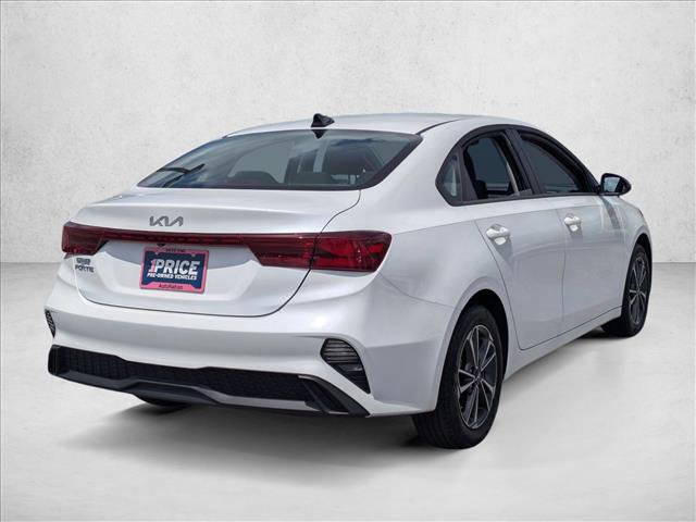 Used 2024 Kia Forte LXS w/ LXS Technology Package FWD image 5