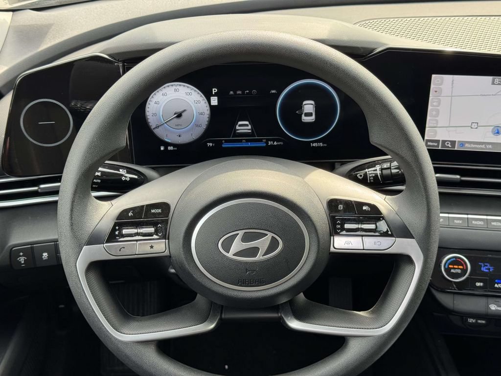 Used 2024 Hyundai Elantra SEL FWD image 11