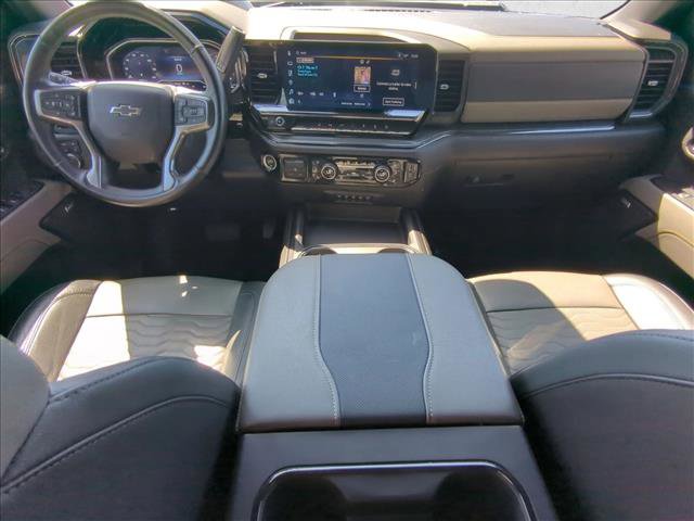 Used 2024 Chevrolet Silverado 2500 ZR2 w/ Technology Package image 17