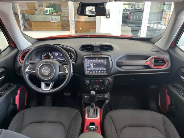 Used 2018 Jeep Renegade Trailhawk w/ UConnect 8.4 Nav Group AWD/4WD image 48