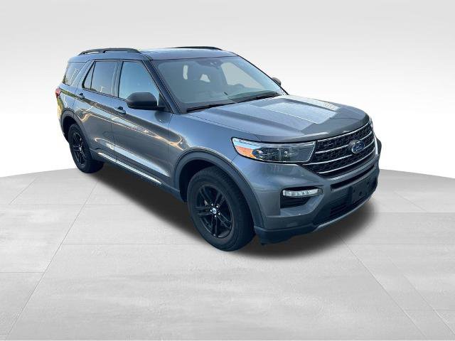 Certified 2023 Ford Explorer XLT w/ Equipment Group 202A AWD/4WD image 5