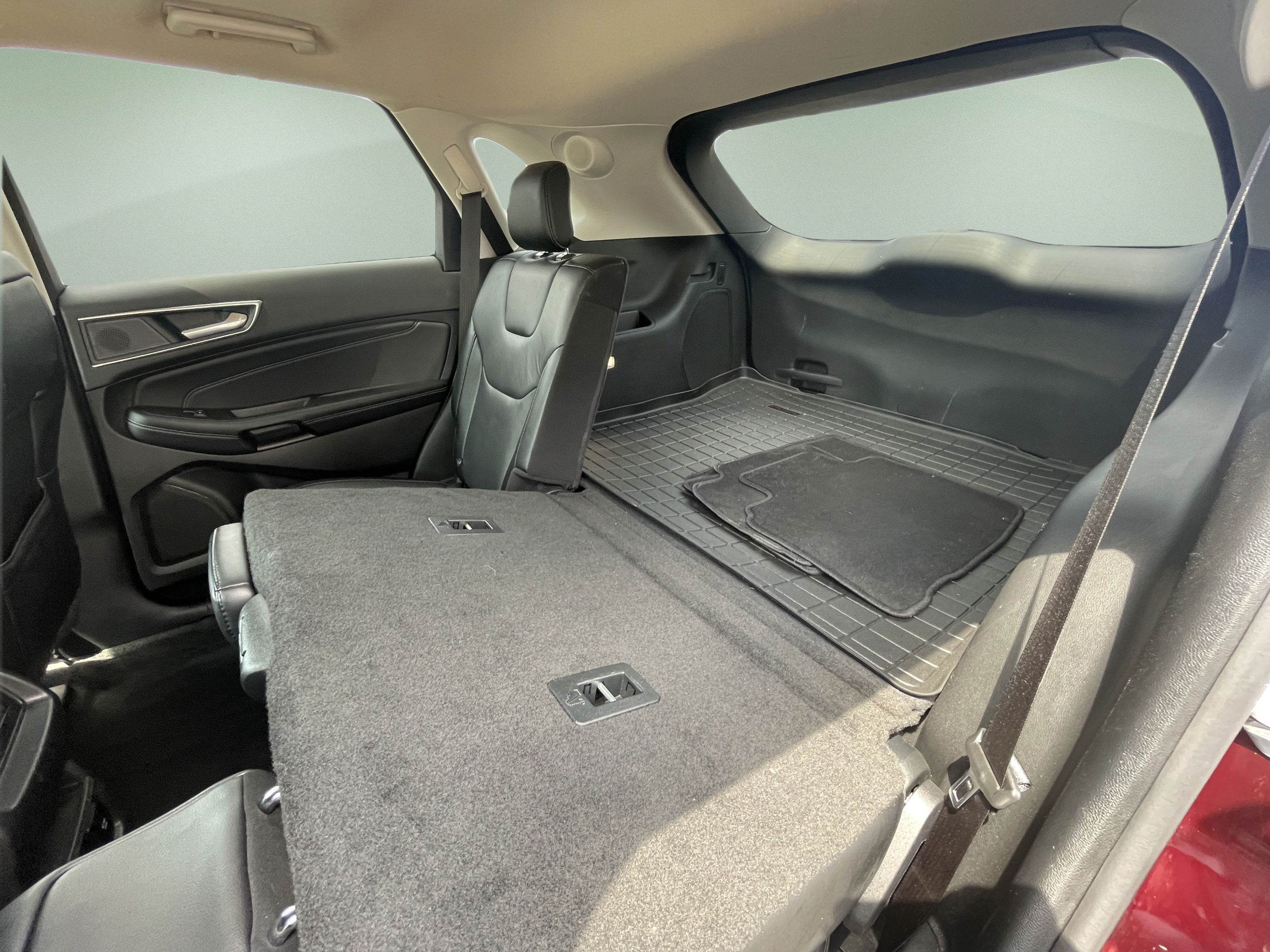 Certified 2022 Ford Edge Titanium AWD/4WD image 32