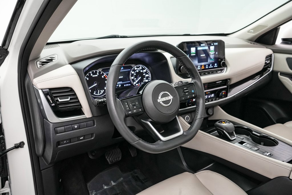 Used 2023 Nissan Rogue SL w/ SL Premium Package image 12