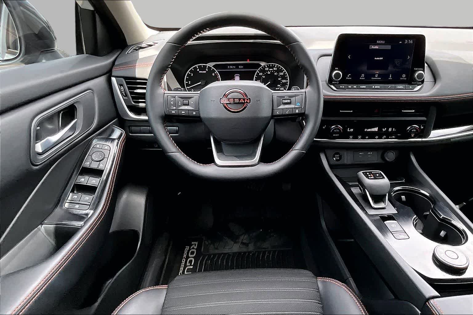 Used 2025 Nissan Rogue SV AWD/4WD image 8
