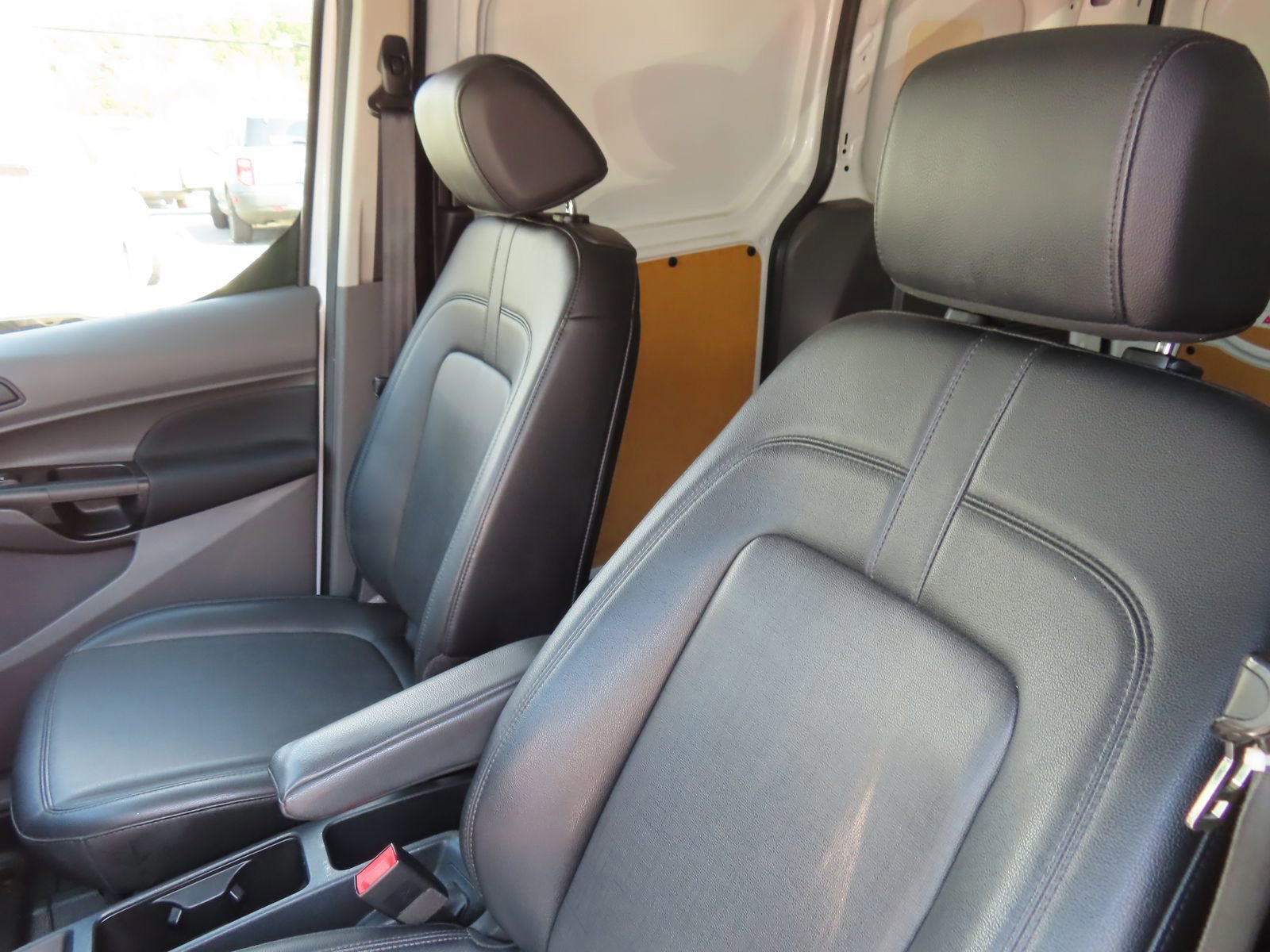 Certified 2020 Ford Transit Connect XL image 27
