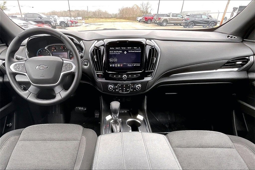 Used 2023 Chevrolet Traverse LT image 7