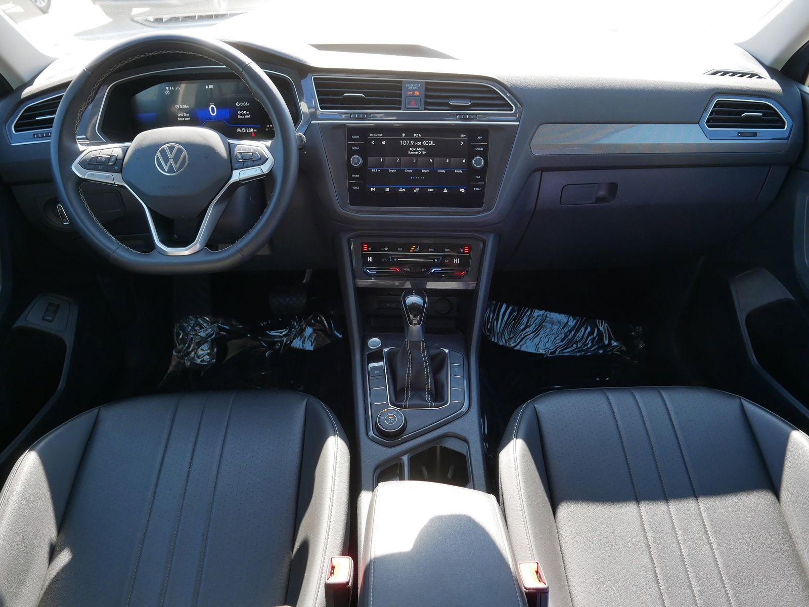 Used 2024 Volkswagen Tiguan SE AWD/4WD image 19