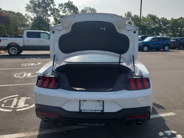 Certified 2025 Ford Mustang Coupe RWD image 13