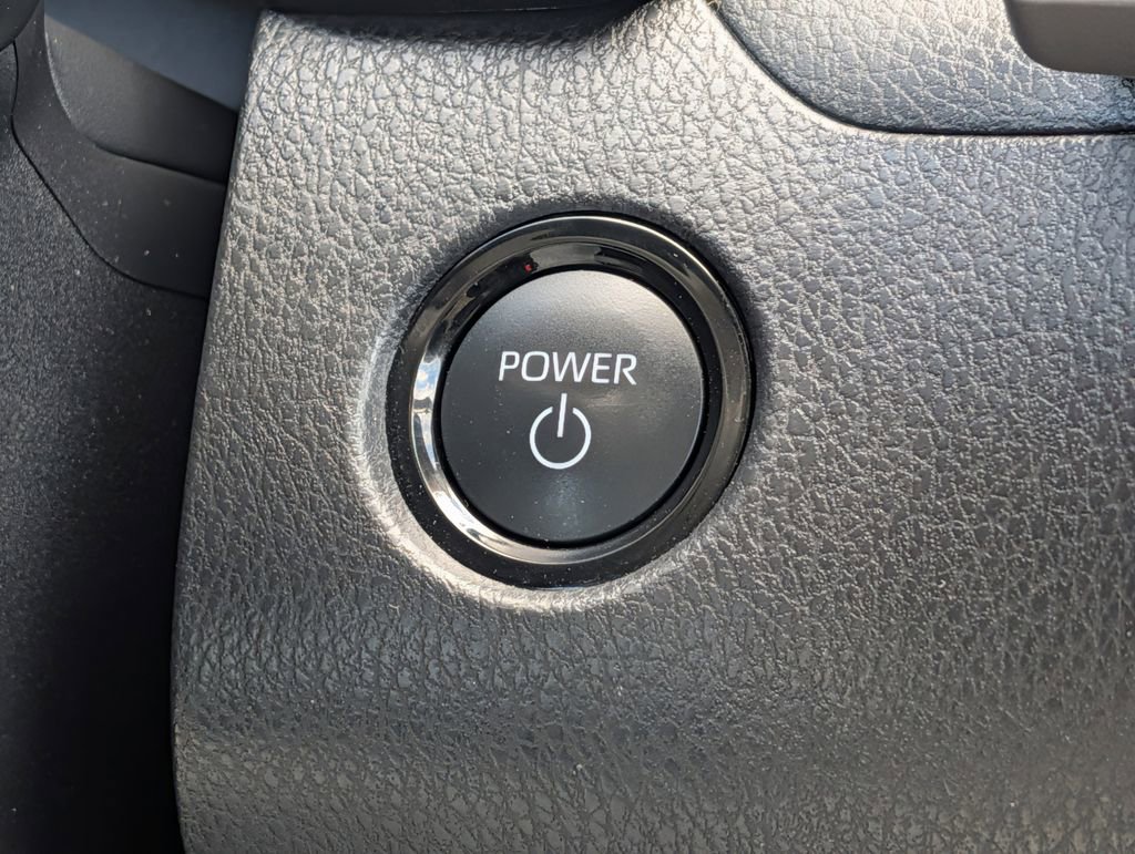 Used 2025 Toyota Camry LE image 27