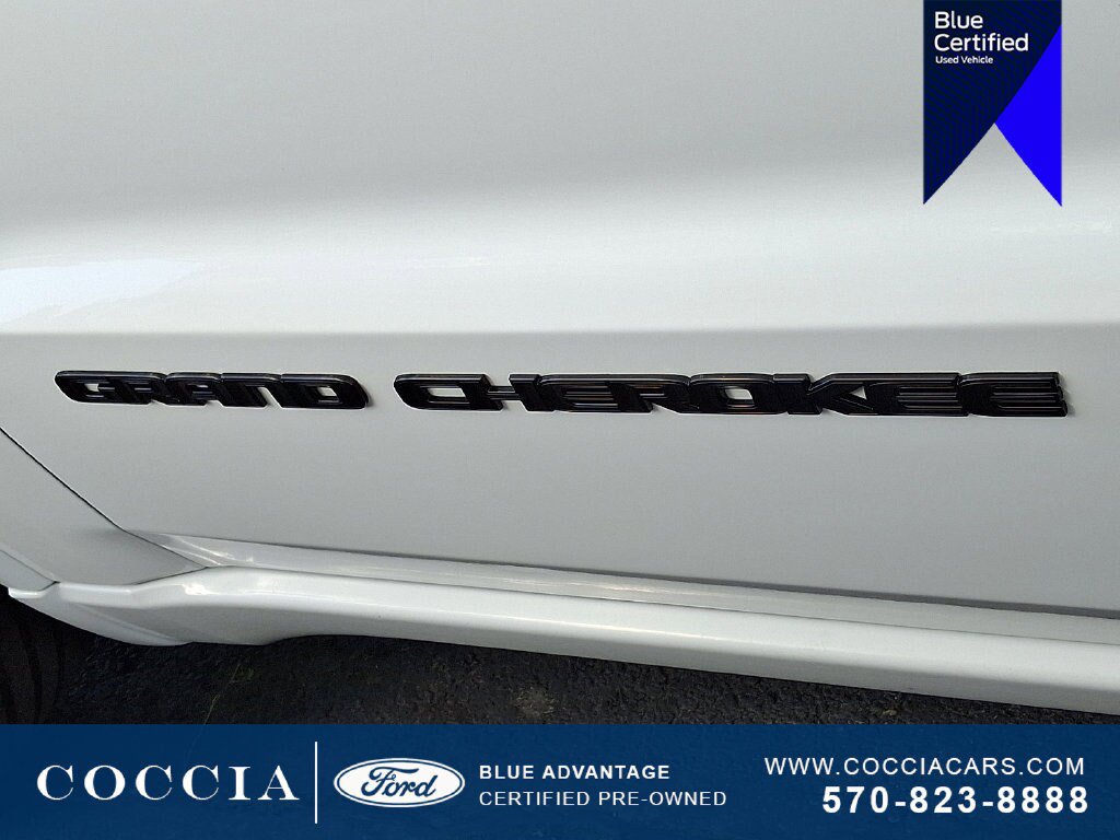 Used 2020 Jeep Grand Cherokee Altitude AWD/4WD image 29